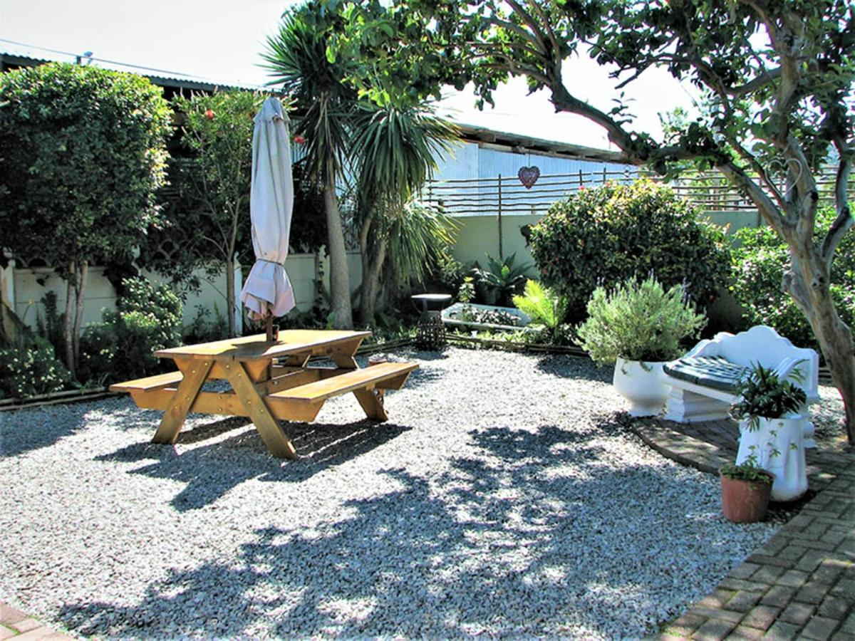 Keedols Inn & Backpackers Knysna Extérieur photo