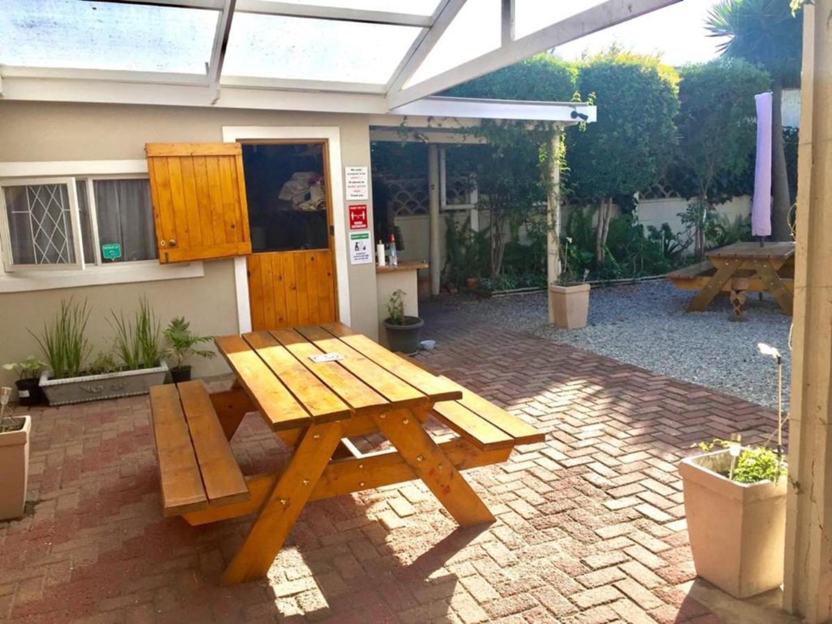 Keedols Inn & Backpackers Knysna Extérieur photo