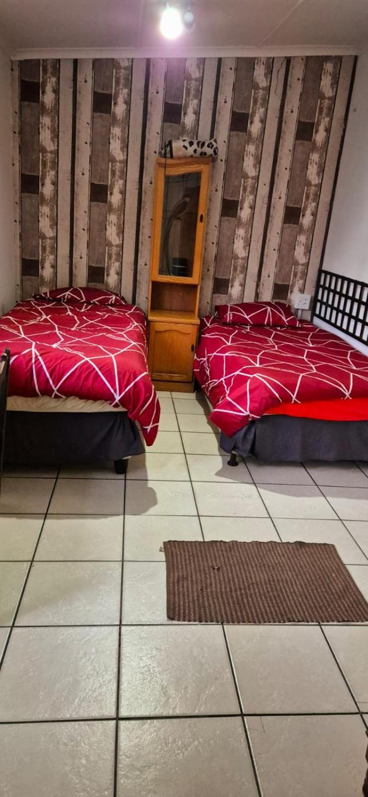Keedols Inn & Backpackers Knysna Extérieur photo